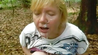 Къминг върху снимката бабули ХХХ бабули лице в гората, секс в порно филми