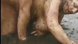Гадните дебеличка японското ХХХ видео, прасе анал-дяволите в калта, Джон Холмс порно видео