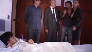 Старите млади безплатно на млади и стари видео домашно секс по принуда филми