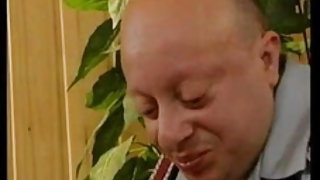 Сайръс червен бот порно с джудже (добро видео) Едисън Чен секс видео