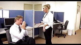Дебеличка Боси ифом! Безплатно порно видео-трейлър видео