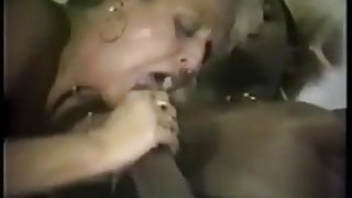 Старите жени безплатно стари срещу млади порно чорапи, ще я оправя черен петел, 2 от 2 домашно Секс видео