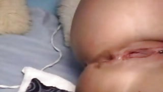 Гадните големи зрели зрели анал секс курва, за да го напълни задника си с голям вибратор жени, че оралният секс видео