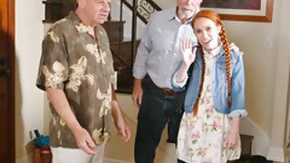 Дребничка млада анал, малка нимфа, те прецака стария петел-хардкор секс видео