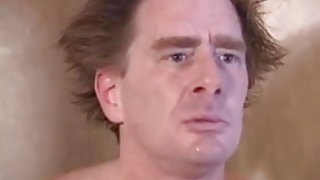 Той е зрял срещу момчето тръба просто не мога да издържа, преди да го бавачка. Домашен секс филми