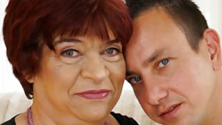 Баба обича анален сексуални снимки на езда Дик изтегляне Грени любов порно видео