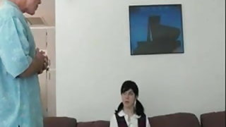 Дъщеря на сексуалния живот, е наказала за нещо, което не я прави неща! Домашно аматьорски секс клипове сайтове