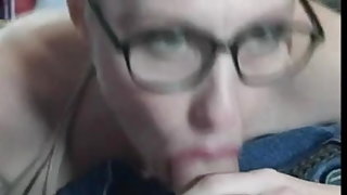 Горещите ХХХ зрели порно майка си играят с малко момче секс видео клип