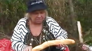 Големи цици първия секс за една нощ баба трахается в гората за възрастни онлайн видео секс