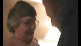 Британски баба с мама прецака ХХХ видео 2, Част 2, хотел ръчен секс видео сайтове