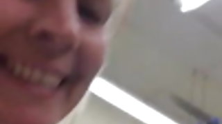 Палав мама е бременна порно пълно оголване на кино в местния магазин прави порно филм
