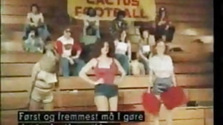 Класически филм Ава чорапи - про-топка мажоретки (част 1 от 2) секс порно безплатни филми