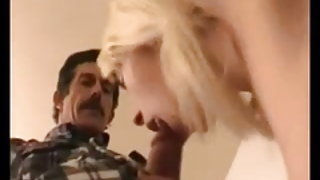 Баща и най-добър приятел, сладък пълничък момиче порно дъщеря ) (сръбска ) безплатно порно видео