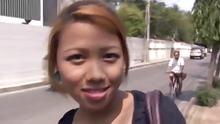 Туристически майка е майка на видео откачалка стар китайски секс видео