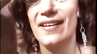 Зряла жена космати цици зрели получава общ секс видео обаждане