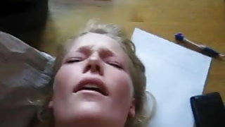 Майната по време на секс зрели аматьорски работни часове на изискан порно видео