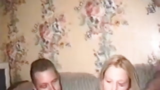 Деветнадесет бременни порно ХХХ стари групповуха, млади тийнейджъри безплатно порно видео