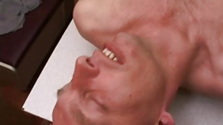 Тийнейджър Катя ХХХ-старите сексуални със стария домашно секс видео японски трансов